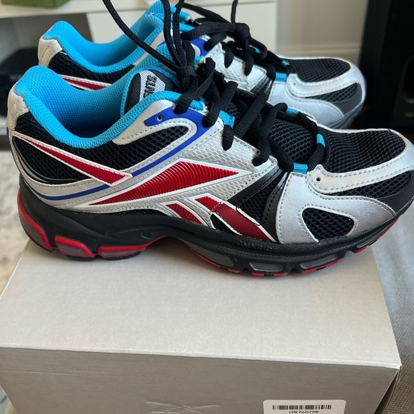 Vetements Shoes - Vetements x Reebok Sneaker